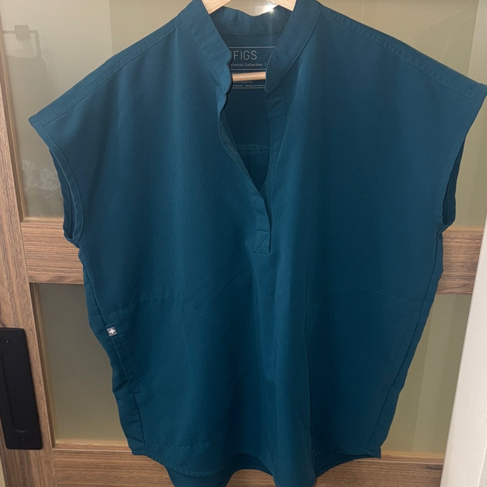 Figs Rafaela Oversized Scrub Top™